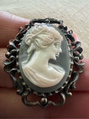Vintage Victorian Style White and Gray Cameo Brooch